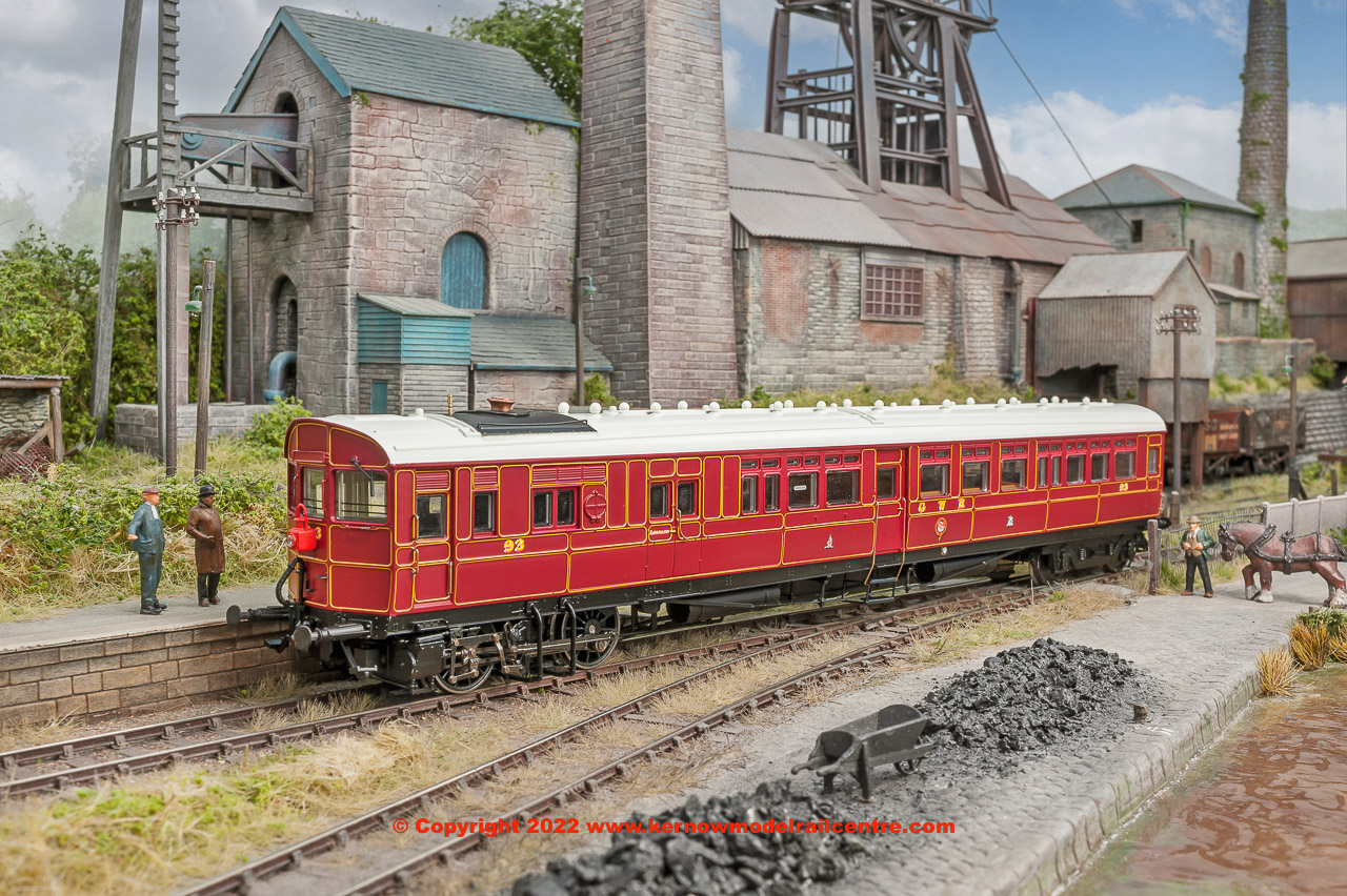 K2301SF GWR Steam Railmotor number 93 in GWR Crimson Lake livery as preserved